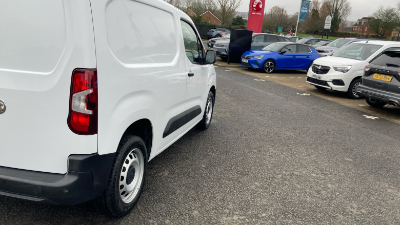 Vauxhall Combo Cargo Combo L1 Diesel 2300 1.5 Turbo D 100ps H1 Dynamic Van [6 Speed]
